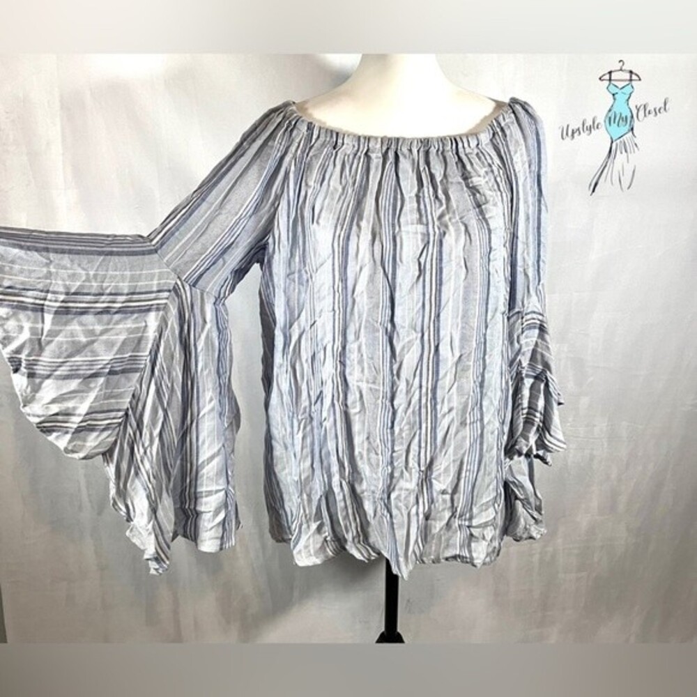 Long flare sleeve on or off shoulder striped chambray oversized top size medium